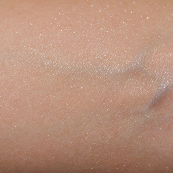 *LIMITED EDITION * BNIB MAC Silver Dusk Powder - Picture 4 of 4